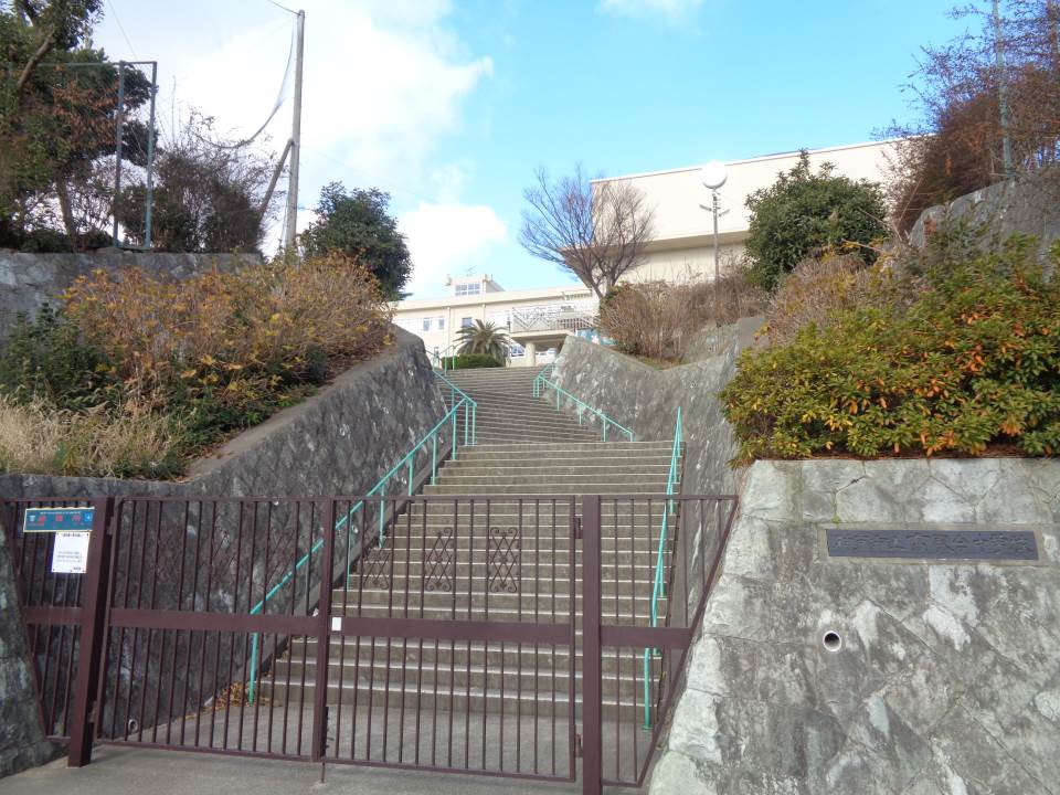 神戸市立高取台中学校-トップページ 神戸市立高取台中学校-トップページ