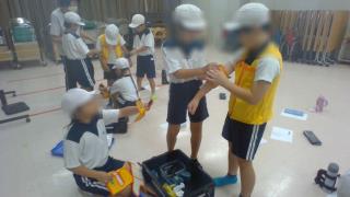 世界陸上2025 バトンキーホルダー　赤色　（美中古紫色バトンキーホルダー付き） 世界陸上 バトン型キーホルダー パープル紫 - メルカリ