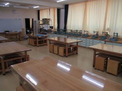 神戸市立灘の浜小学校 図工室